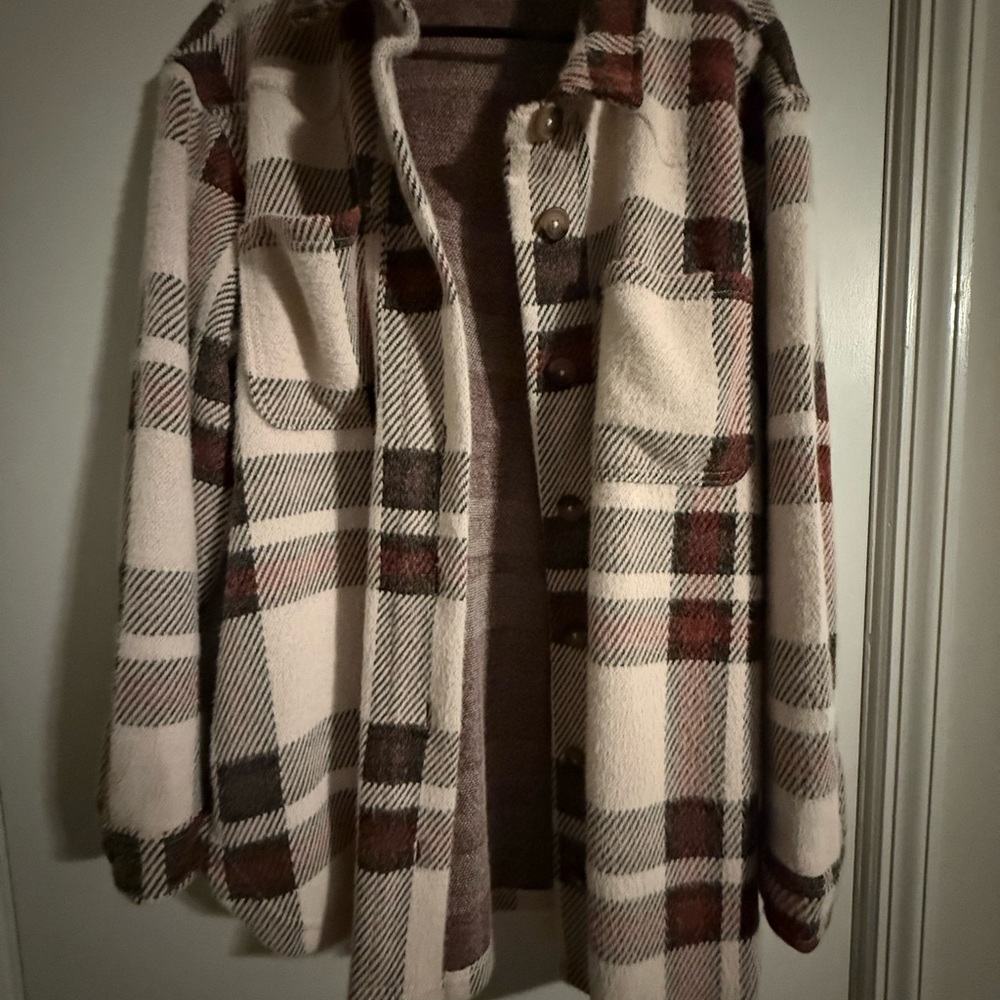 Plaid Button-Front Shacket Jacket - Cream & Burgandy